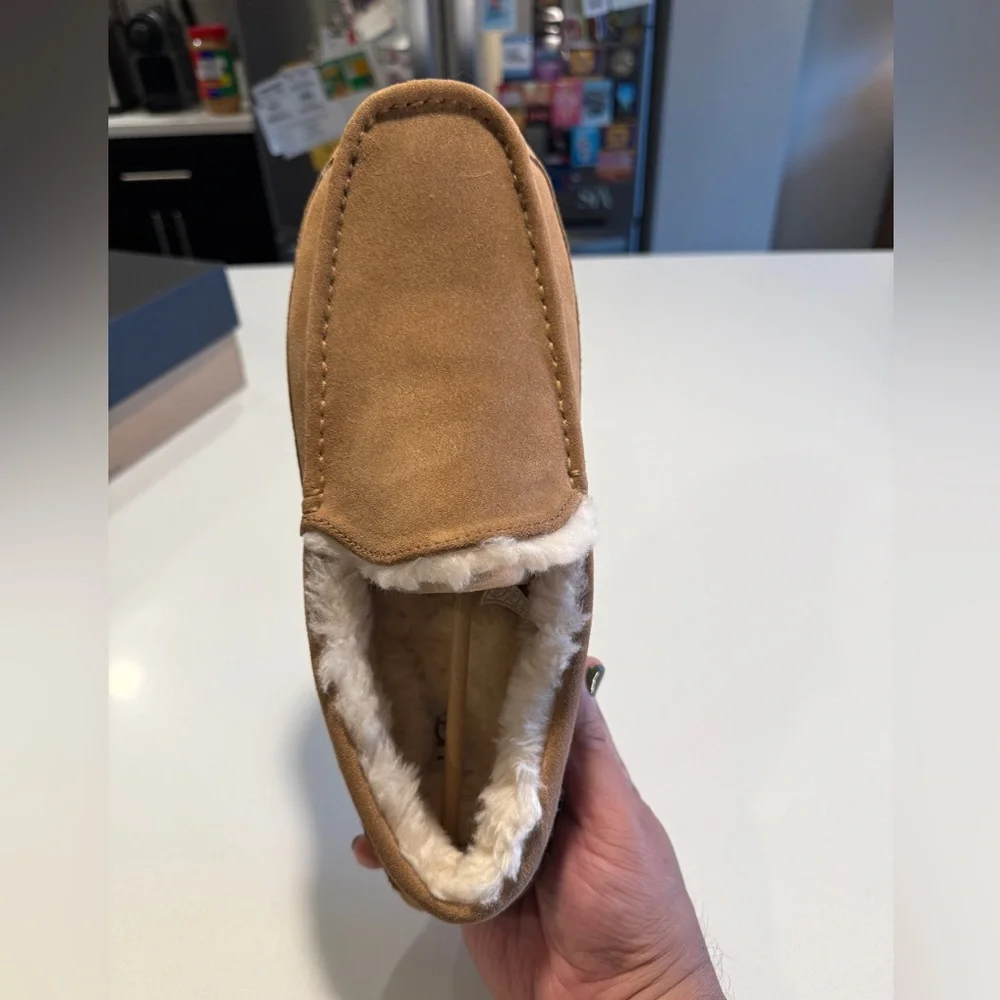 UGG - Men’s Ascot Slipper in Chestnut - US 12 - Picture 8 of 15